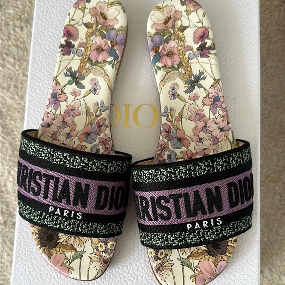 Dior Black and Cream Sandals with Floral Footbed - Picture 1 of 5